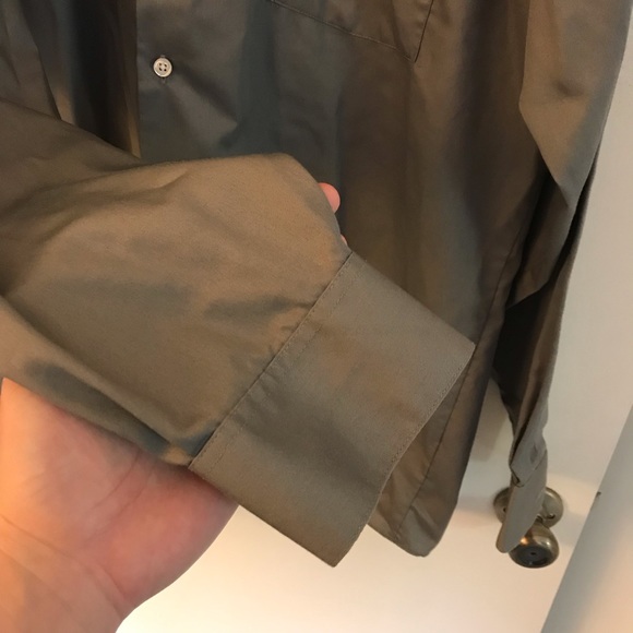 Van Heusen Gray Lux Sateen Men’s Dress Shirt - Picture 4 of 6